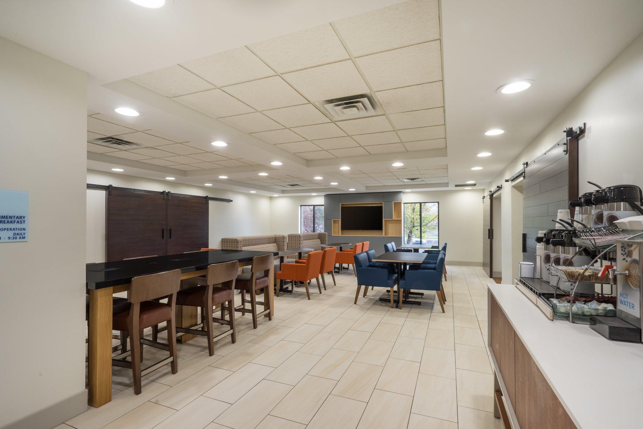 Holiday Inn Express Hotel & Suites Louisville East By Ihg Exteriör bild