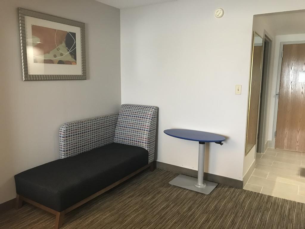 Holiday Inn Express Hotel & Suites Louisville East By Ihg Exteriör bild