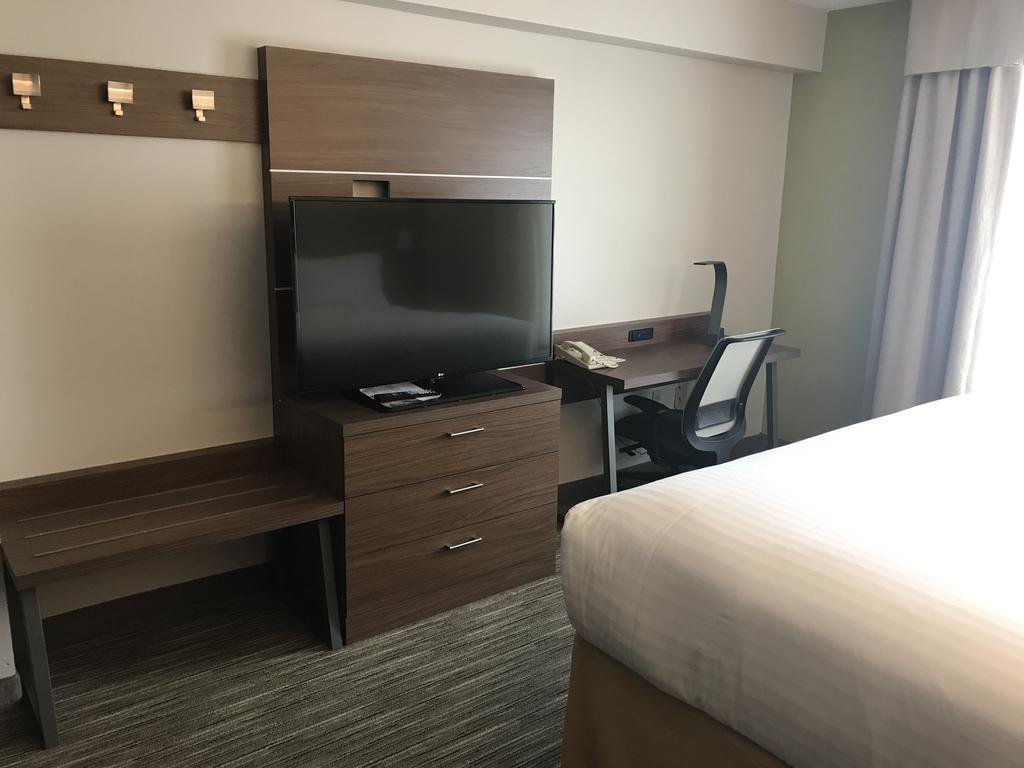 Holiday Inn Express Hotel & Suites Louisville East By Ihg Exteriör bild