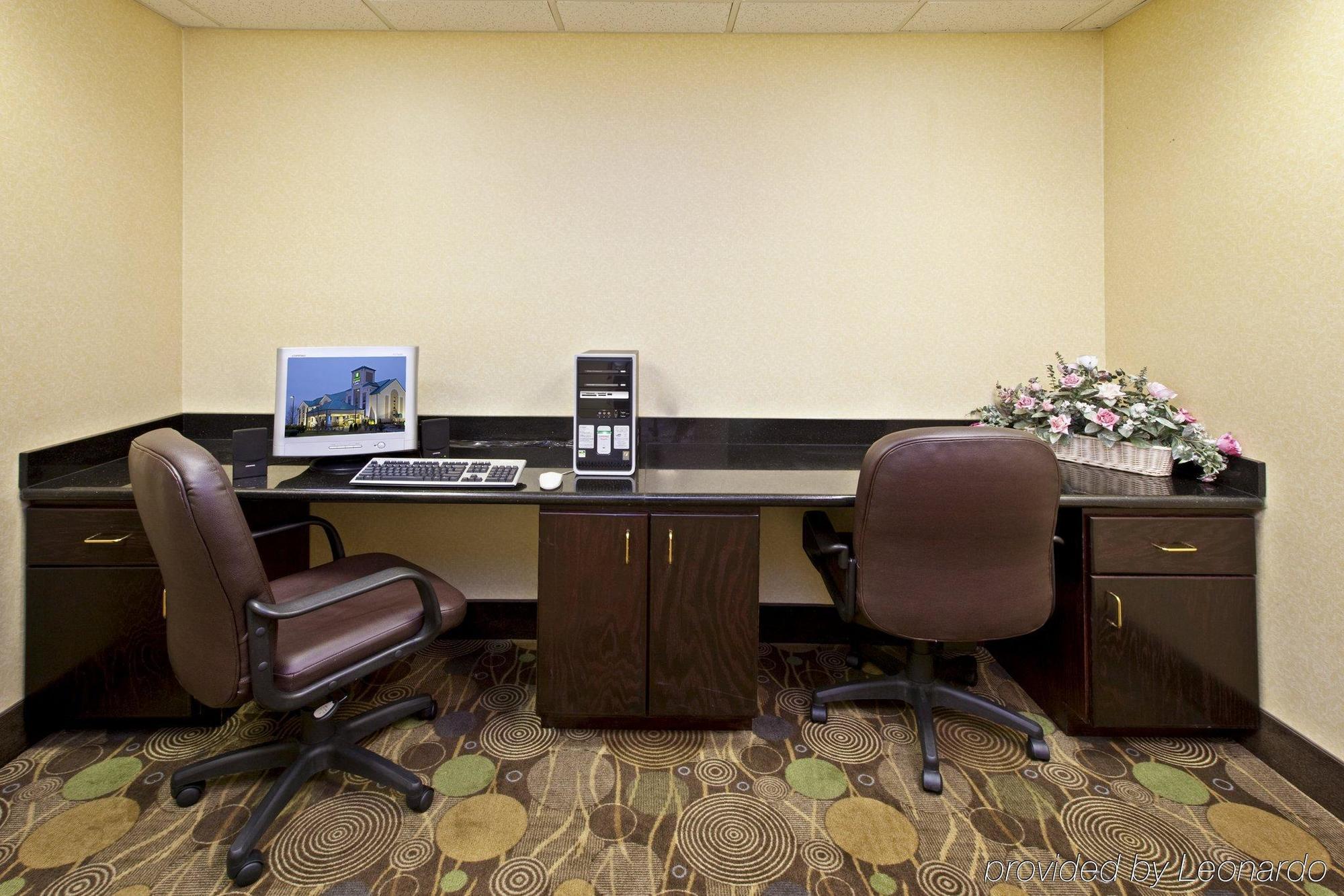 Holiday Inn Express Hotel & Suites Louisville East By Ihg Exteriör bild