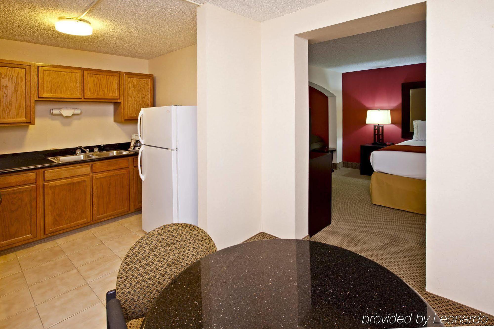Holiday Inn Express Hotel & Suites Louisville East By Ihg Exteriör bild